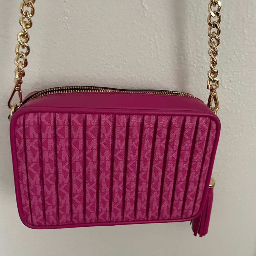 Michael kors crossbody